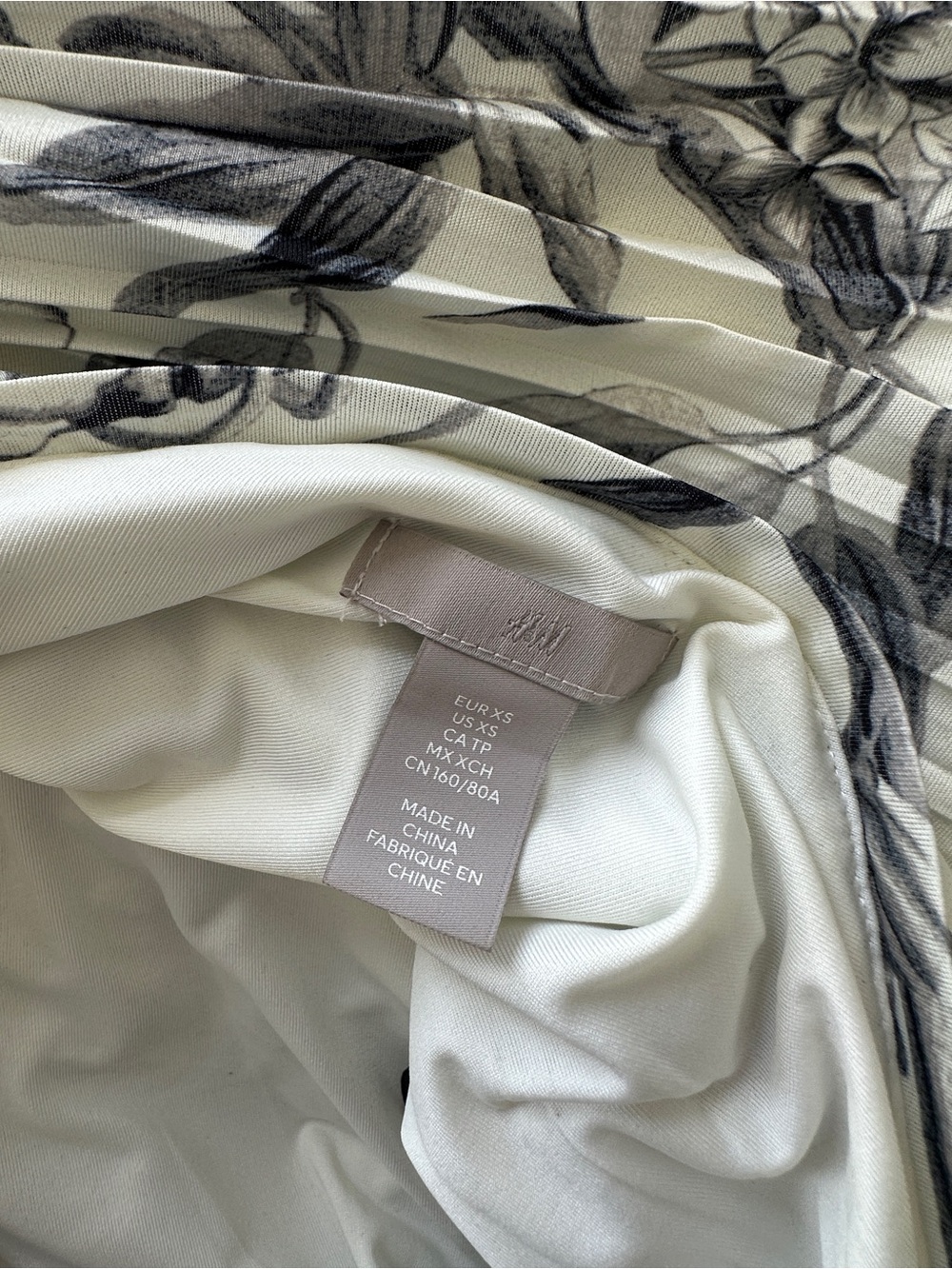 H&M One-Shoulder Pleated Floral Midi Dress - White/Dark grey/Grey- Size XS - Picture 5 of 12
